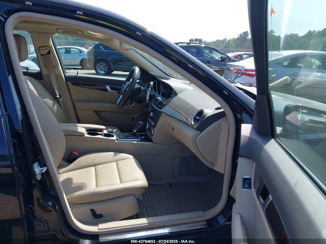 Mercedes-Benz C-Class 2014 WDDGF8AB1EG243395 Image 5
