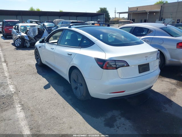 2022 TESLA MODEL 3 5YJ3E1EB3NF299846 Photo 2