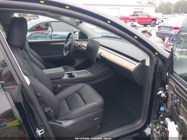 7SAYGDED1RF159399 Tesla Model Y
