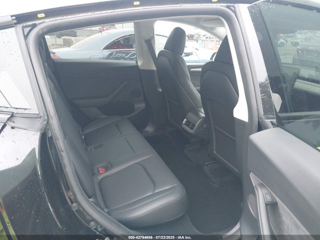 7SAYGDED1RF159399 Tesla Model Y