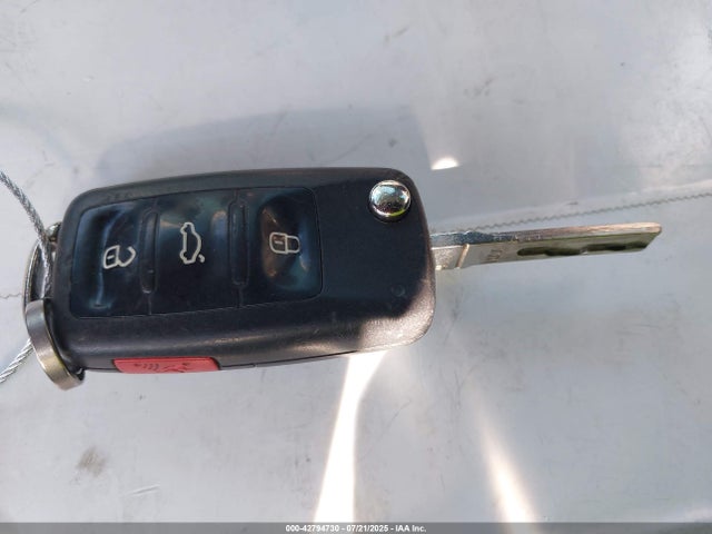 1VWDT7A37HC031148 Volkswagen 1.8 tsi