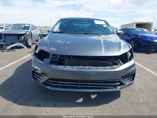 1VWDT7A37HC031148 Volkswagen 1.8 tsi