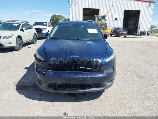 1C4PJLCB9GW293687 Jeep 2016