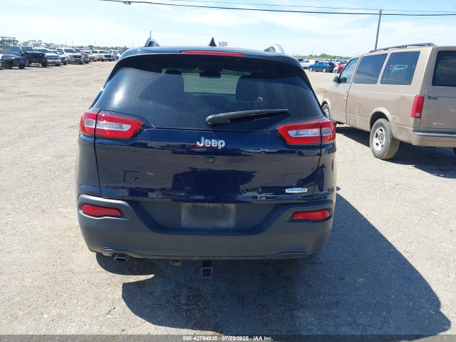 1C4PJLCB9GW293687 Jeep 2016