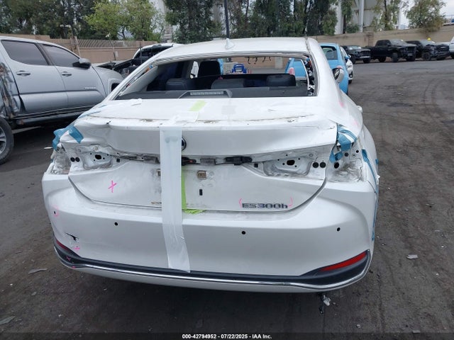 Lexus a25a-fxs, 3nm 2021 58ADA1C12MU010962 Image 17