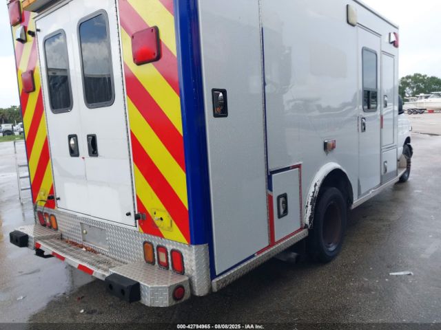 2003 FORD E-450 CUTAWAY 1FDXE45F13HB49037 Photo 3