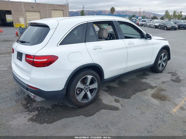 WDC0G4KB5HF242058 Mercedes-Benz m274