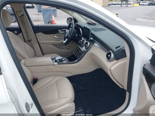 WDC0G4KB5HF242058 Mercedes-Benz m274