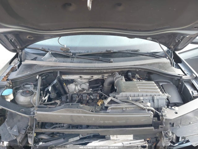 Volkswagen Tiguan 2018 3VV0B7AX3JM105341 Image 10