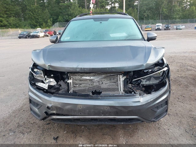 Volkswagen Tiguan 2018 3VV0B7AX3JM105341 Image 13