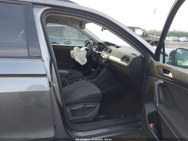 Volkswagen Tiguan 2018 3VV0B7AX3JM105341 Image 5