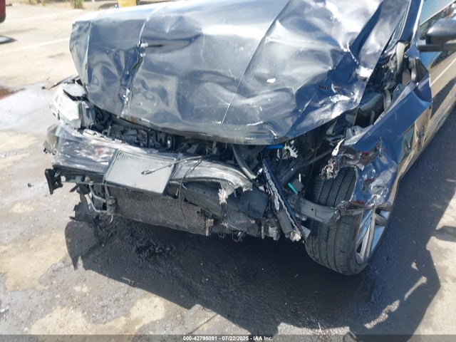 1VWDT7A3XHC010889 Volkswagen tsi
