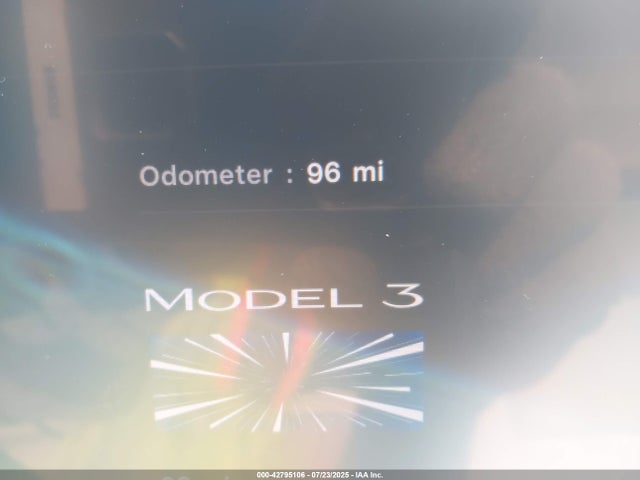 5YJ3E1ET1SF028403 Tesla MODEL 3