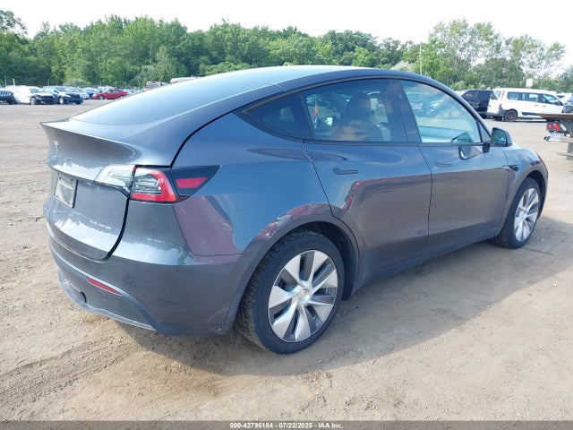 7SAYGAEE9PF873334 Tesla Model Y