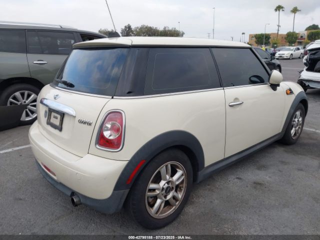 2011 MINI COOPER WMWSU3C56BT093403 Photo 3