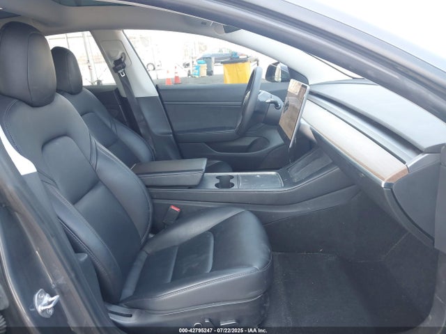 2021 TESLA MODEL 3 5YJ3E1EA4MF940105 Photo 4