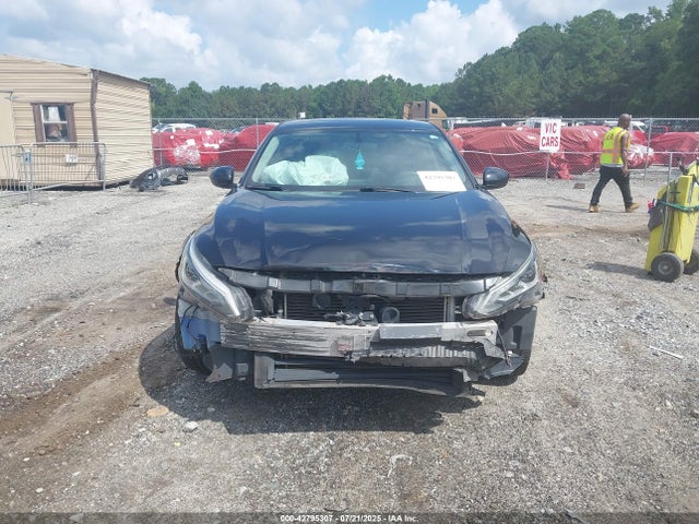 Nissan 2019 2019 1N4BL4CVXKC163812 Image 12