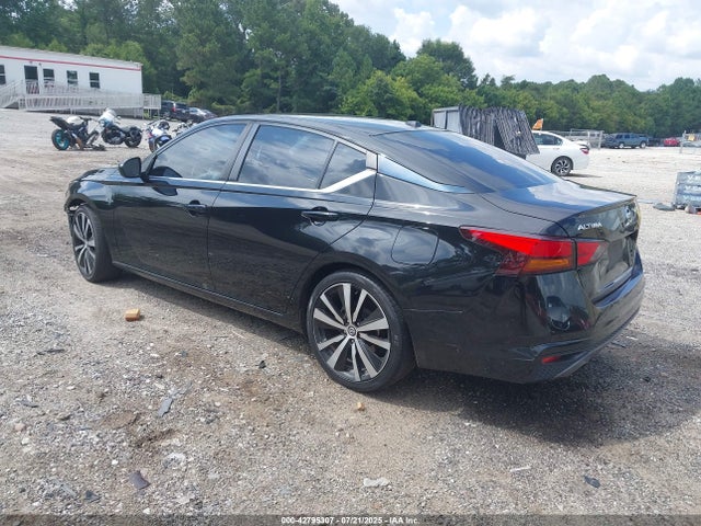 Nissan 2019 2019 1N4BL4CVXKC163812 Image 3