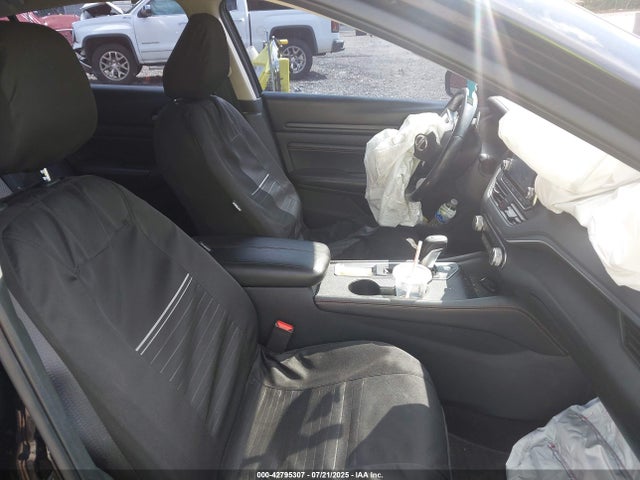 Nissan 2019 2019 1N4BL4CVXKC163812 Image 5