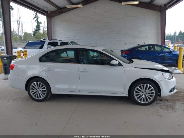 3VWL17AJXEM391248 Volkswagen 2014