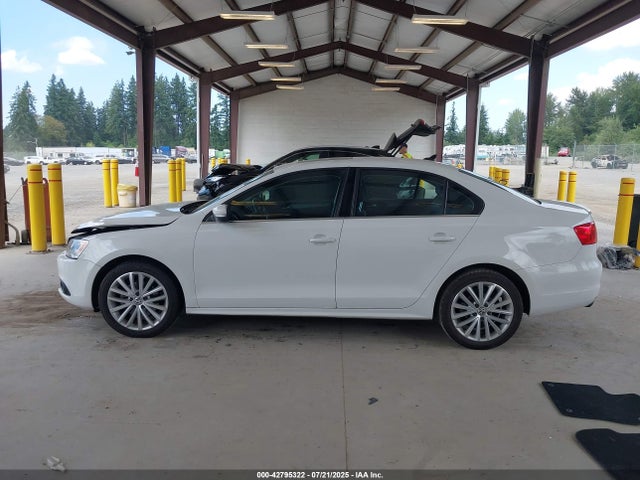 3VWL17AJXEM391248 Volkswagen 2014