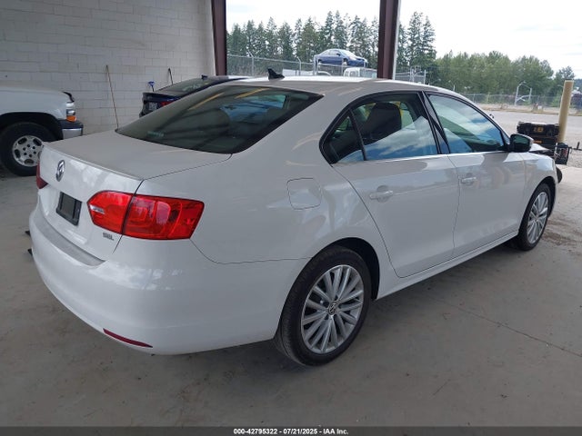 3VWL17AJXEM391248 Volkswagen 2014