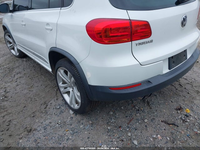 WVGAV3AX3EW103805 Volkswagen Tiguan