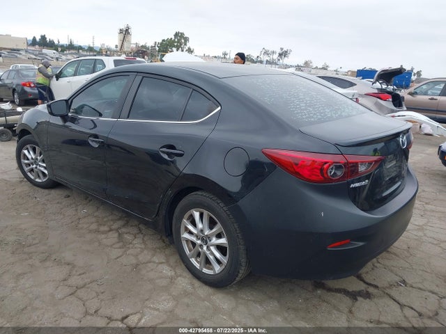 3MZBM1V74FM207468 Mazda pe
