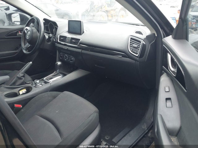 3MZBM1V74FM207468 Mazda pe