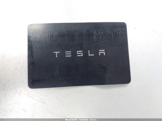 2021 TESLA MODEL Y 5YJYGDEE4MF245529 Photo 10