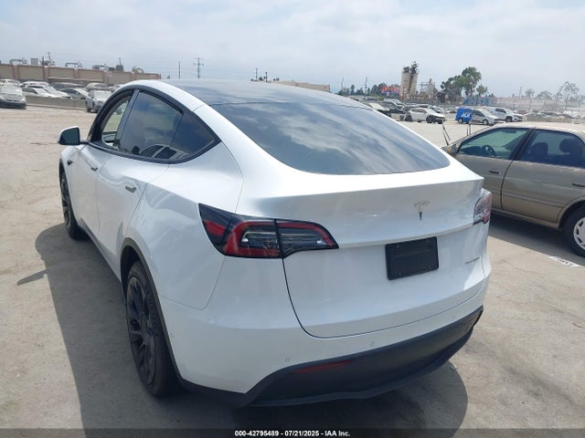 2021 TESLA MODEL Y 5YJYGDEE4MF245529 Photo 2