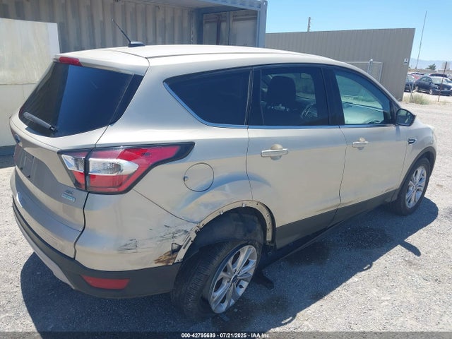 1FMCU0G9XHUE16370 Ford 2017