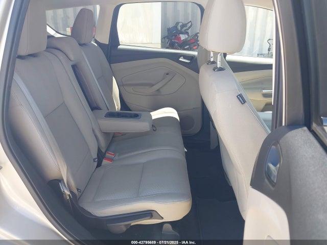 1FMCU0G9XHUE16370 Ford 2017
