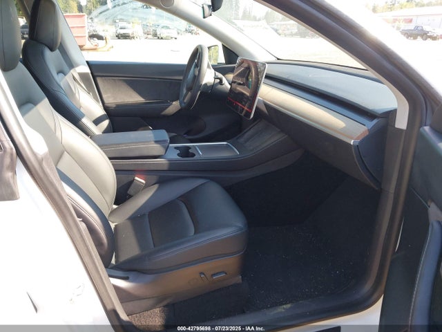 2021 TESLA MODEL Y 5YJYGDEE7MF191790 Photo 4