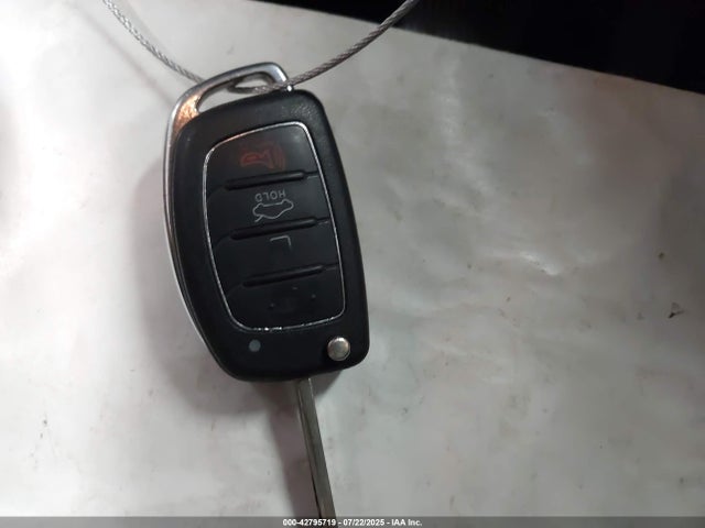 5NPE24AF0HH495891 Hyundai 2017