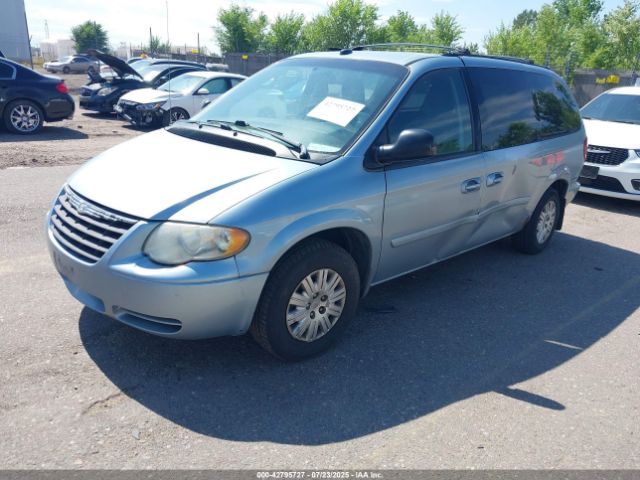 2005 CHRYSLER TOWN & COUNTRY 2C4GP44R95R538039 Photo 1
