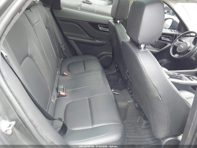 Jaguar aj20 2019 SADCJ2FX2KA358373 Image 8