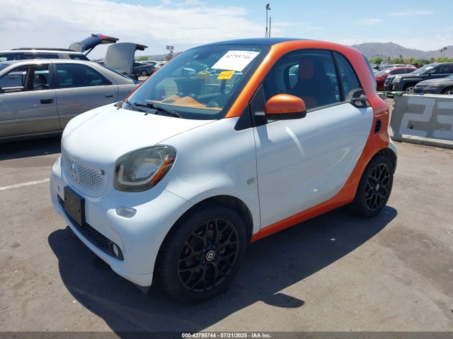 Smart Fortwo 2016 WMEFJ5DA7GK068903 Image 2
