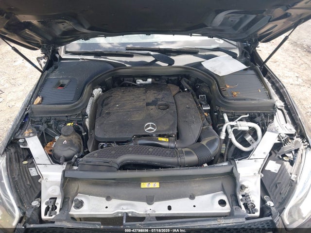 42795836 :رقم المزاد ، W1N0J8EB5MF948170 vin ، 2021 Mercedes-benz Glc 300 4matic Coupe مزاد بيع