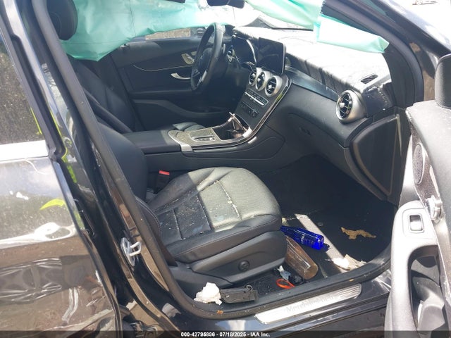 42795836 :رقم المزاد ، W1N0J8EB5MF948170 vin ، 2021 Mercedes-benz Glc 300 4matic Coupe مزاد بيع