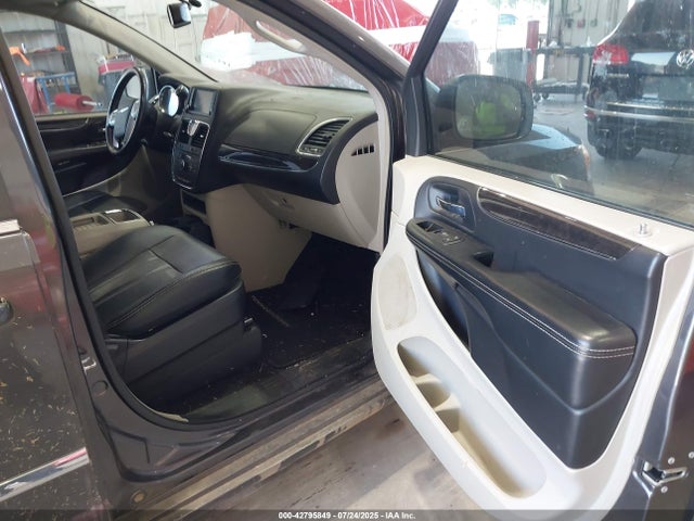 2C4RC1BG6GR156896 Chrysler Town and Country