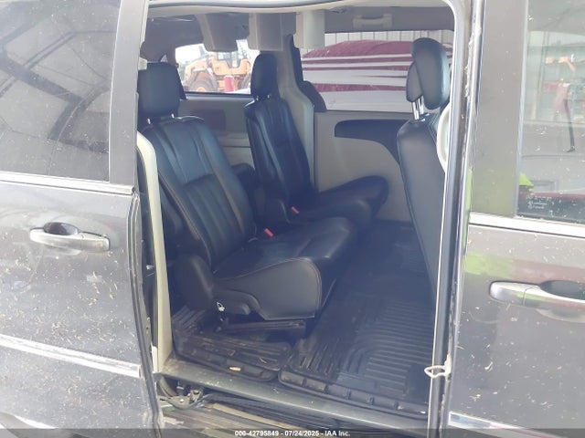 2C4RC1BG6GR156896 Chrysler Town and Country