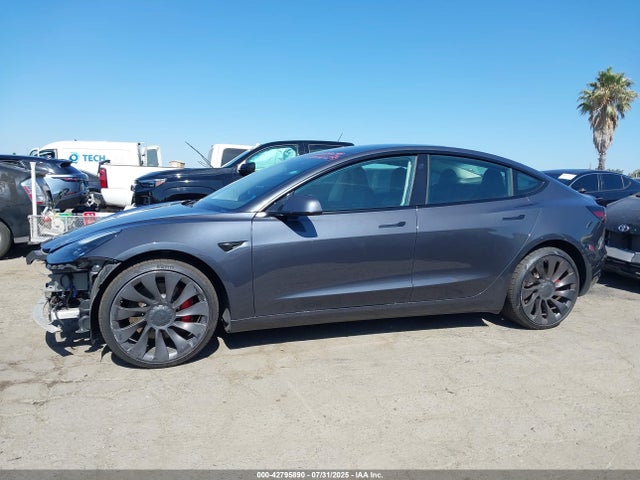 5YJ3E1EC7MF073977 Tesla 2021