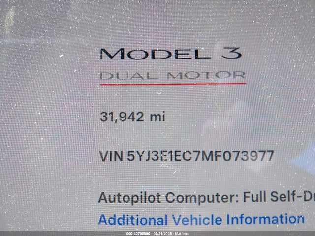 5YJ3E1EC7MF073977 Tesla 2021