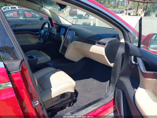 2016 TESLA MODEL X 5YJXCBE26GF003346 Photo 4