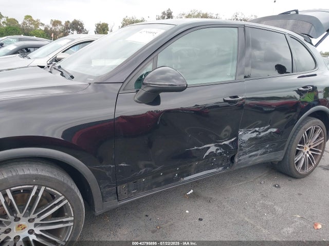 Porsche 2016 2016 WP1AA2A2XGKA08827 Image 6