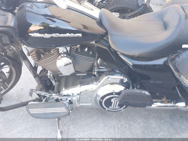 2016 HARLEY-DAVIDSON FLTRX 1HD1KHM30GB636755 Photo 8