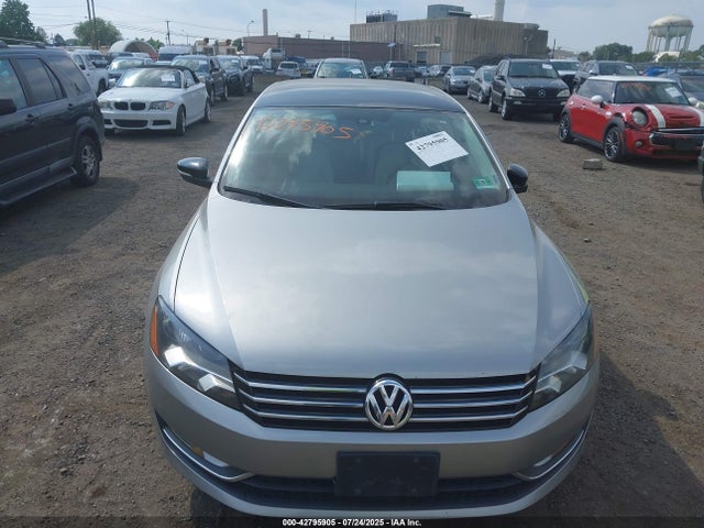 Volkswagen Passat 2014 1VWBT7A35EC108635 Image 6