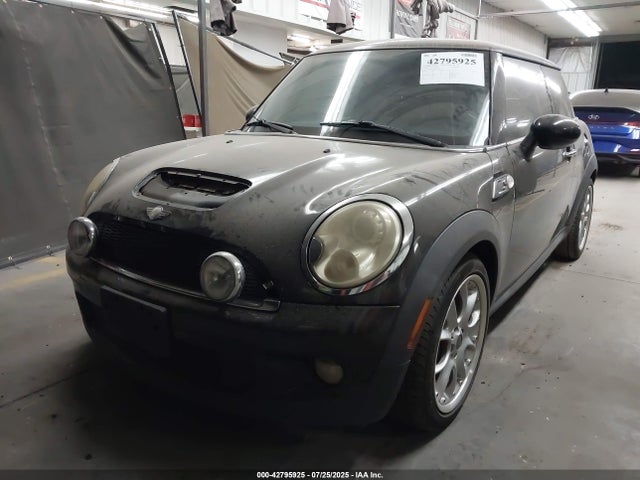 2010 MINI COOPER S WMWMF7C54ATZ34577 Photo 1