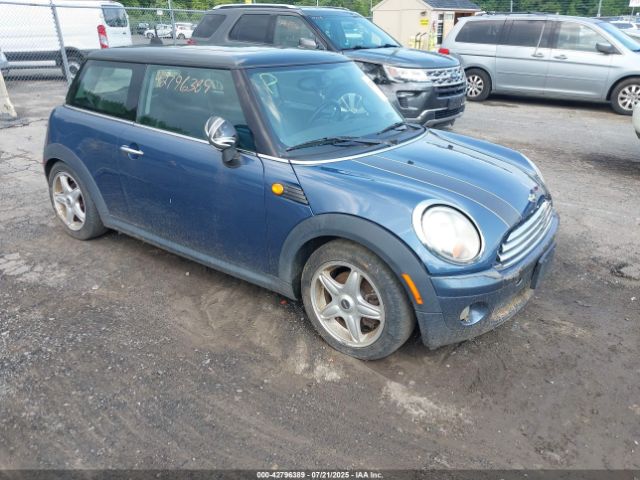 2010 MINI COOPER WMWMF3C50ATU77369 Photo 0
